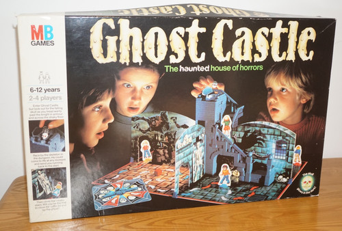 Vintage ghost castle - castle, games
